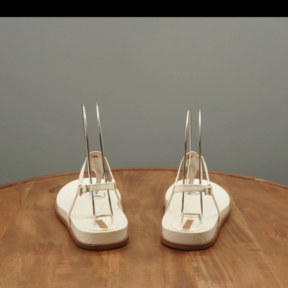 Sam Edleman Womens Naomi Thong leather toe sandal. - Picture 6 of 8